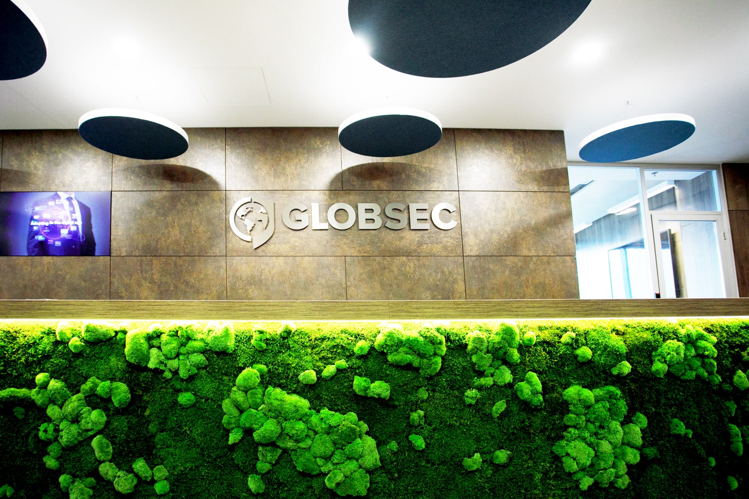 Mooswand GREENIN Wood-Globsec1-NATURALDESIGN.at